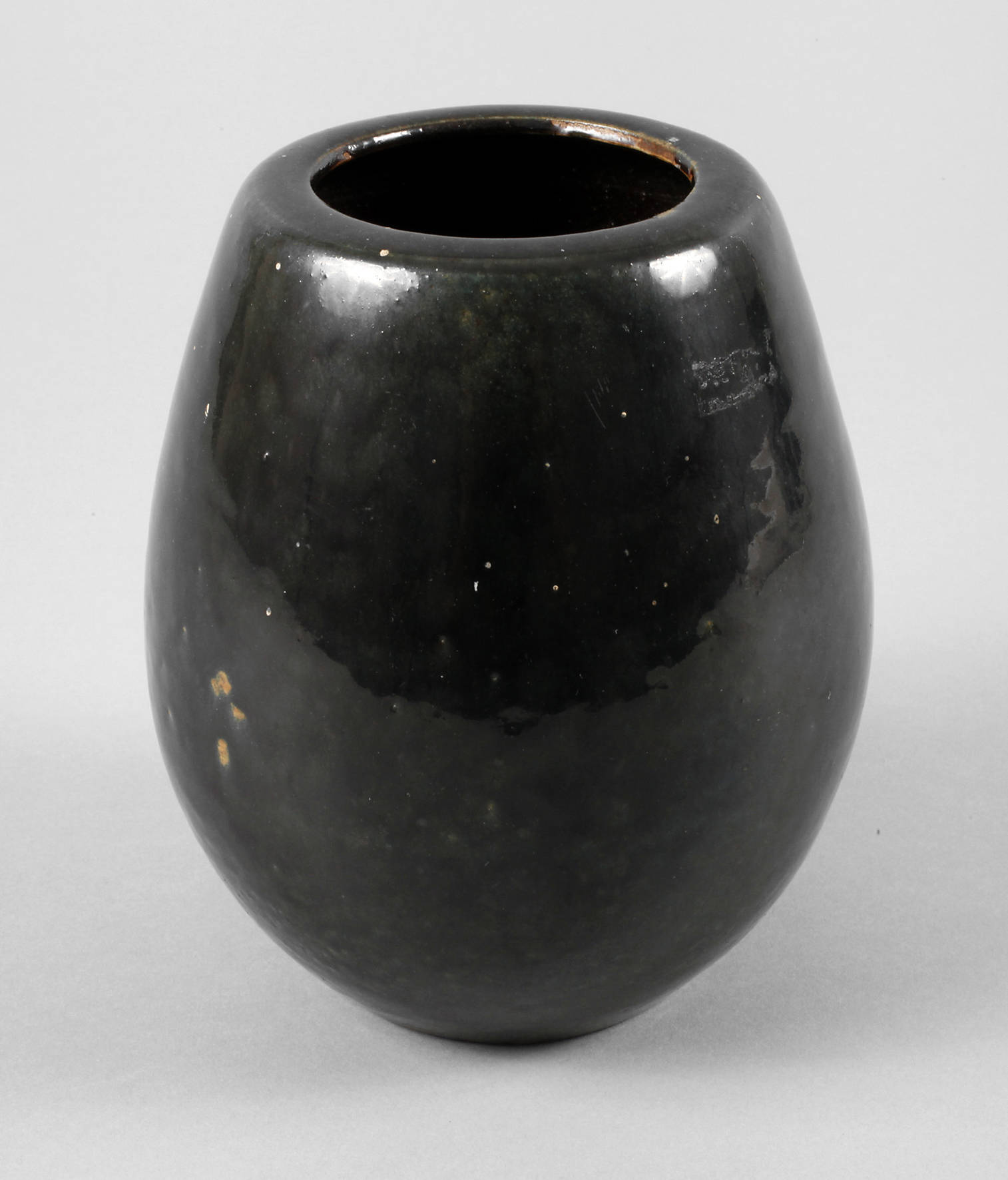 Burg Giebichenstein eiförmige Vase