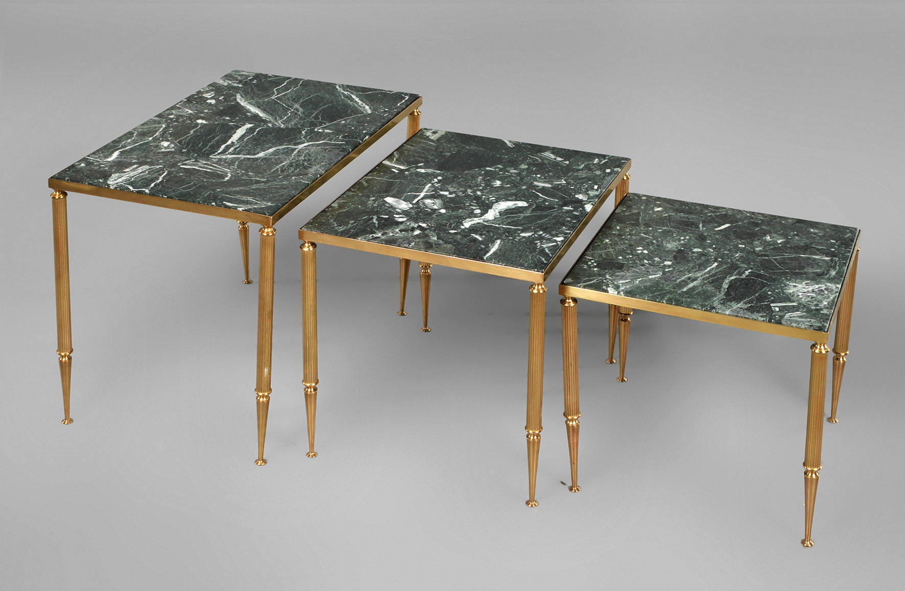 Drei Blumen-Satztische