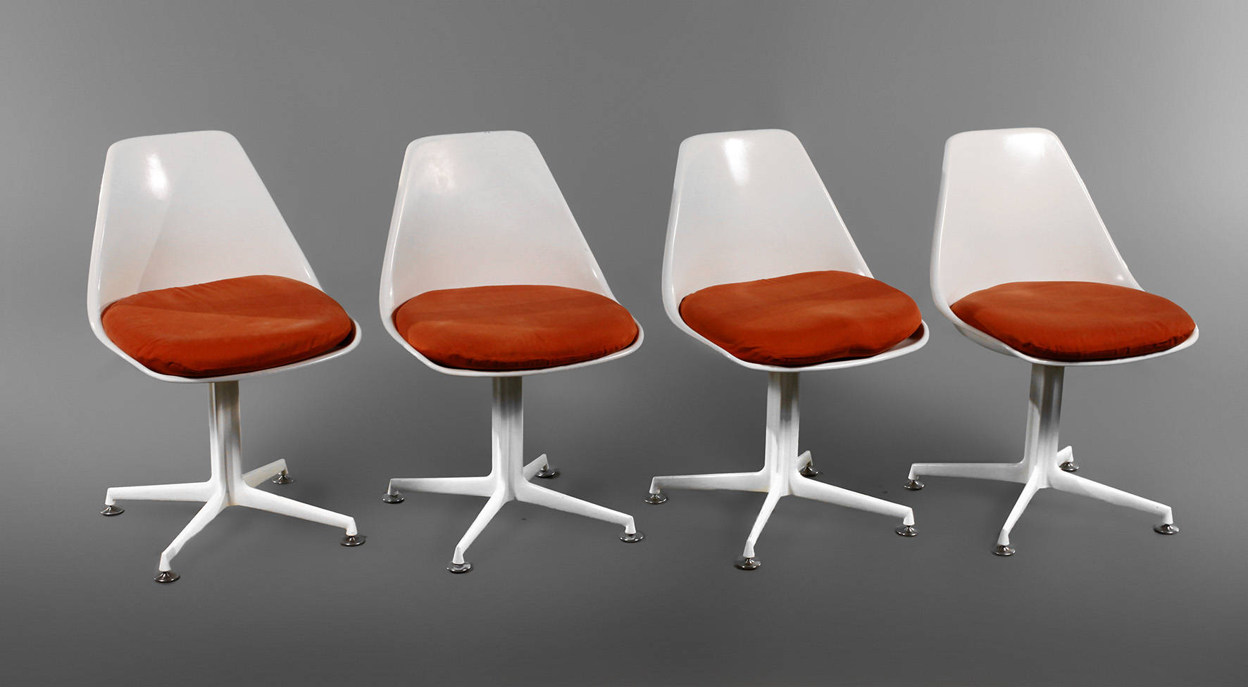 Vier Tulpenstühle Maurice Burke