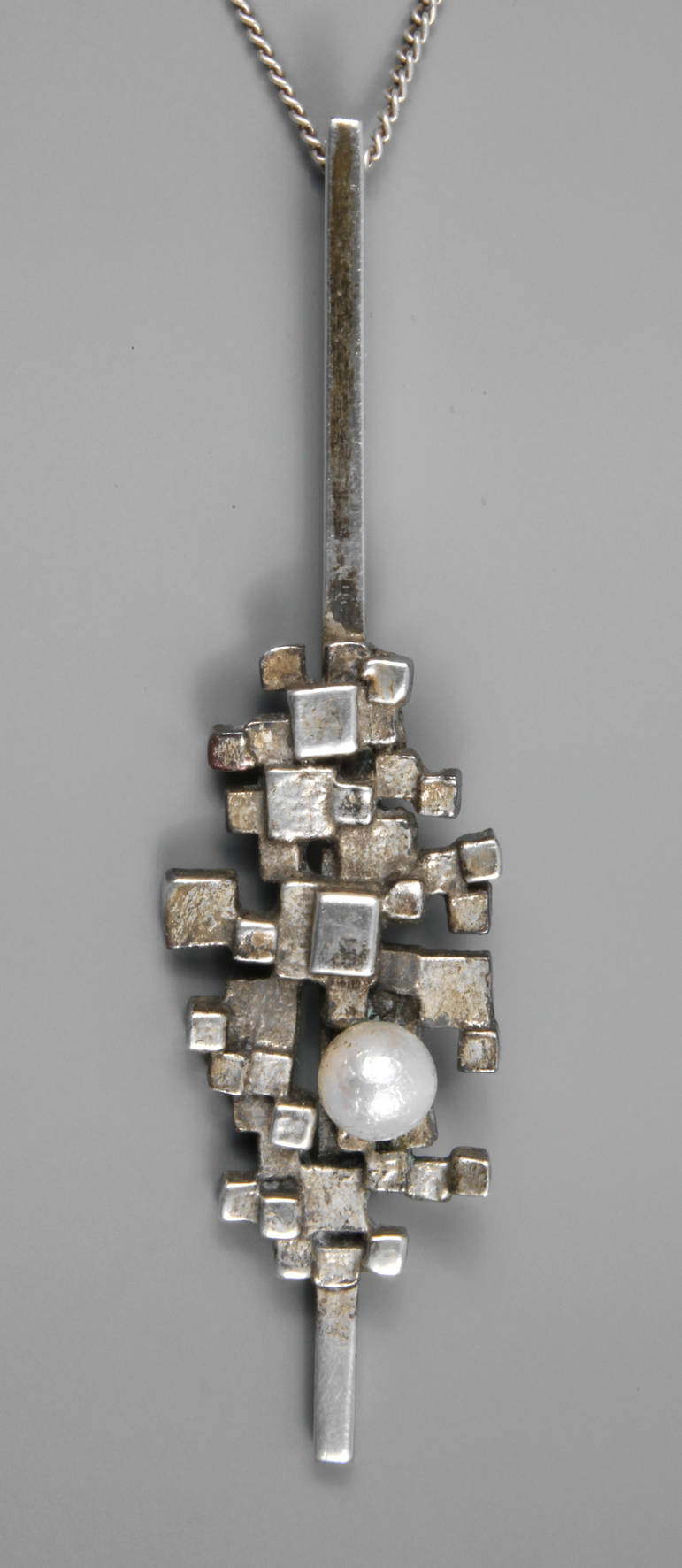 Silberanhänger mit Perle