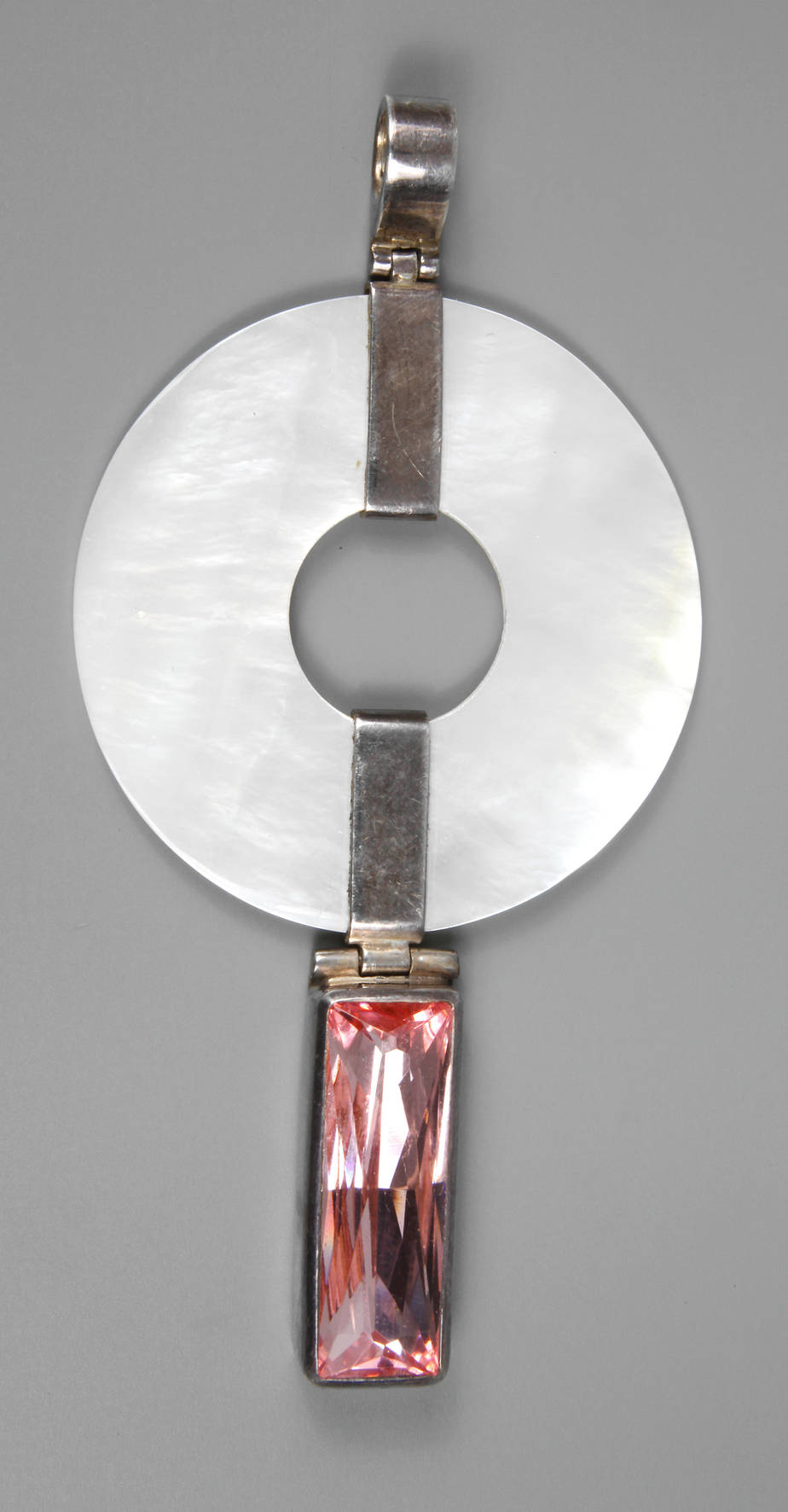 Ungewöhnlicher Silberanhänger