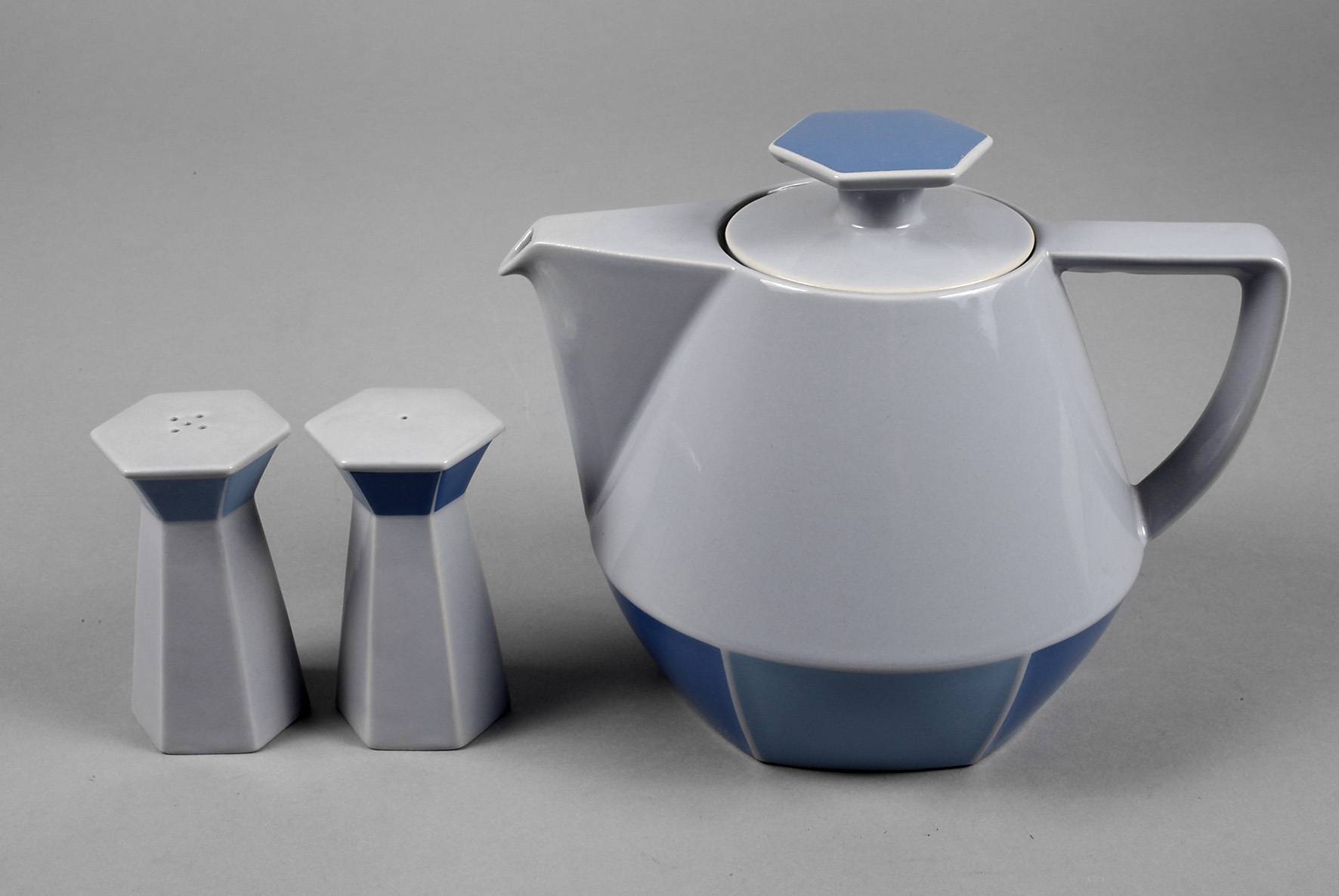 Rosenthal Teekanne mit Salz- und Pfefferstreuer