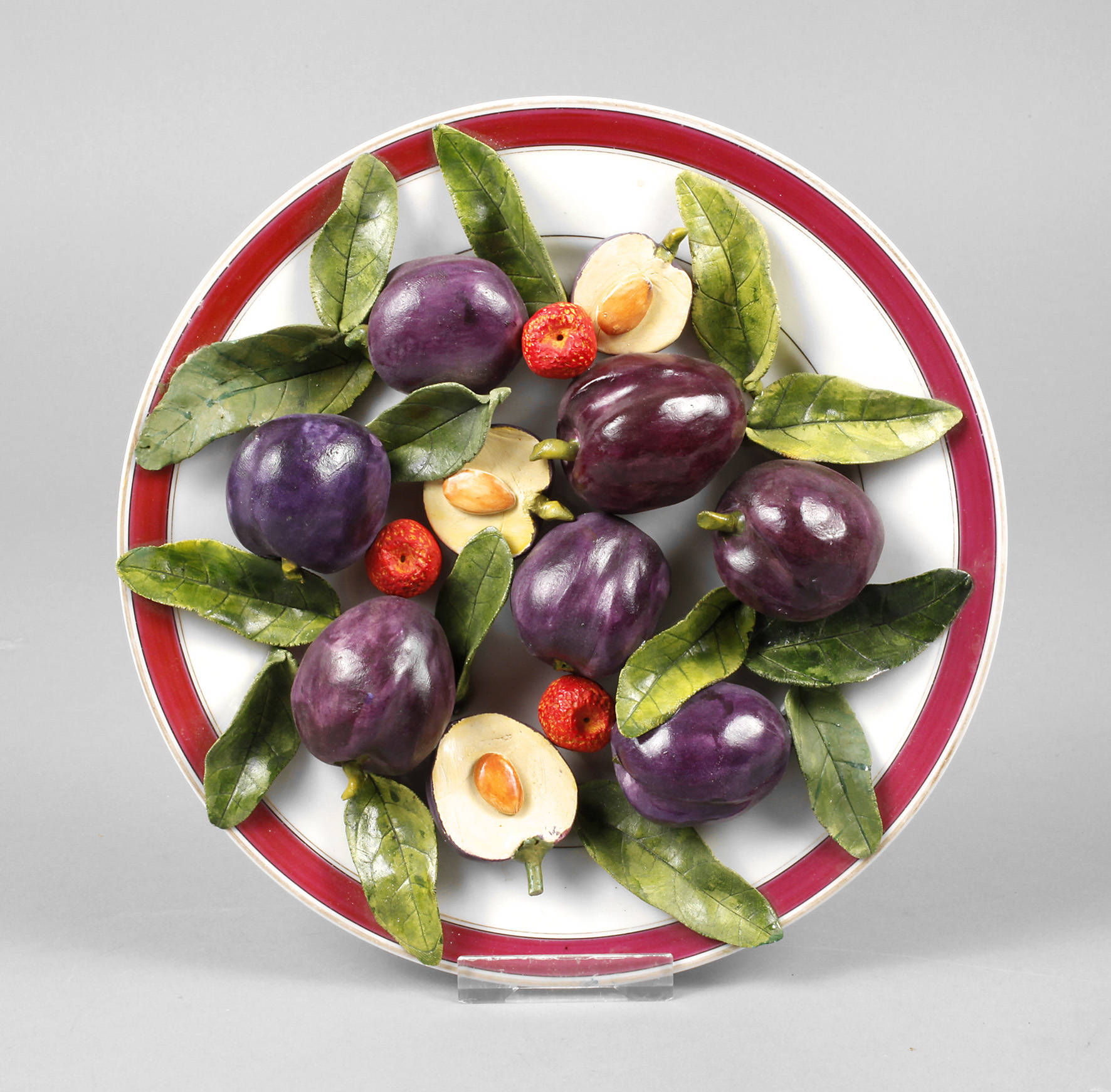 Frankreich Schaugericht mit Früchten