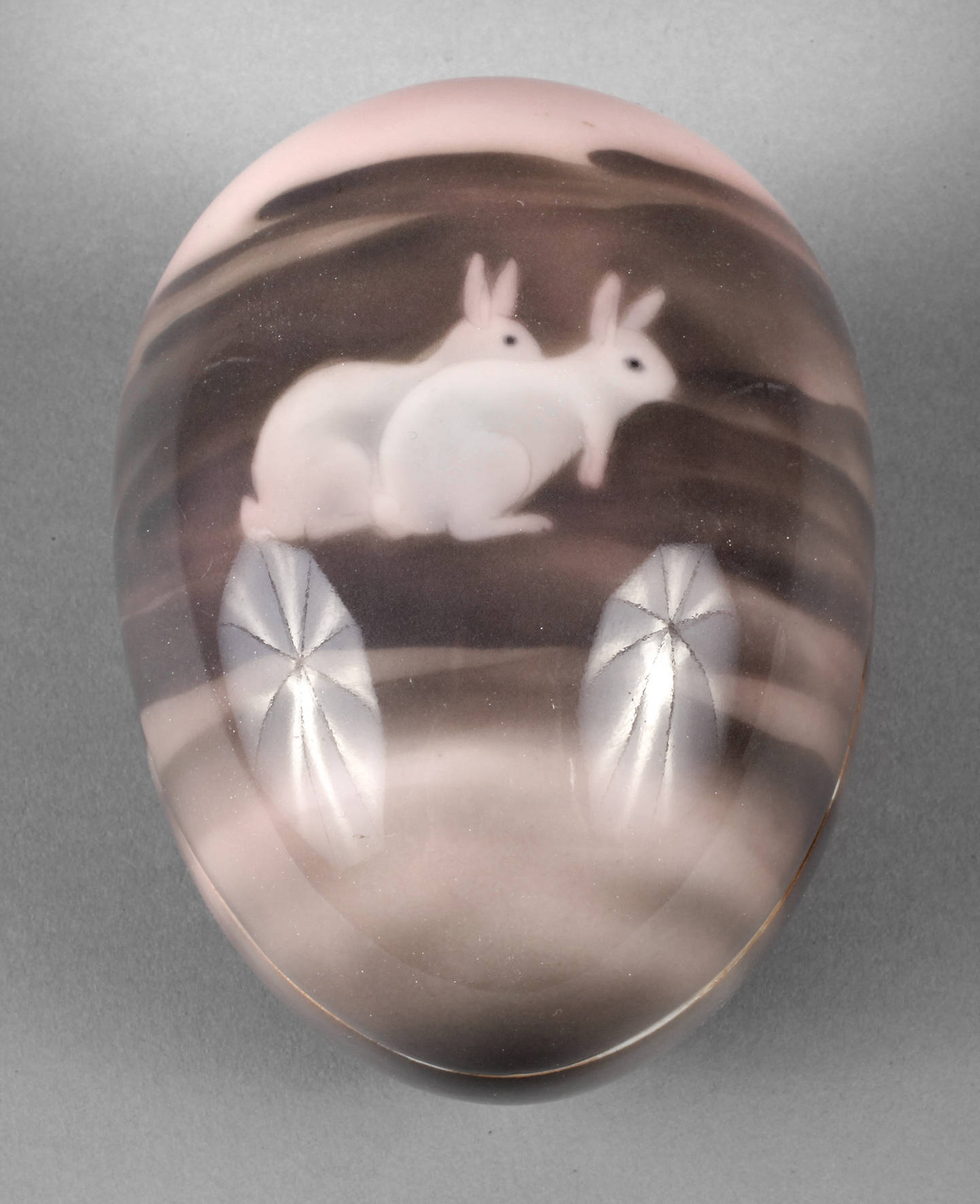 Heubach Lichte Eierdose mit Hasendekor