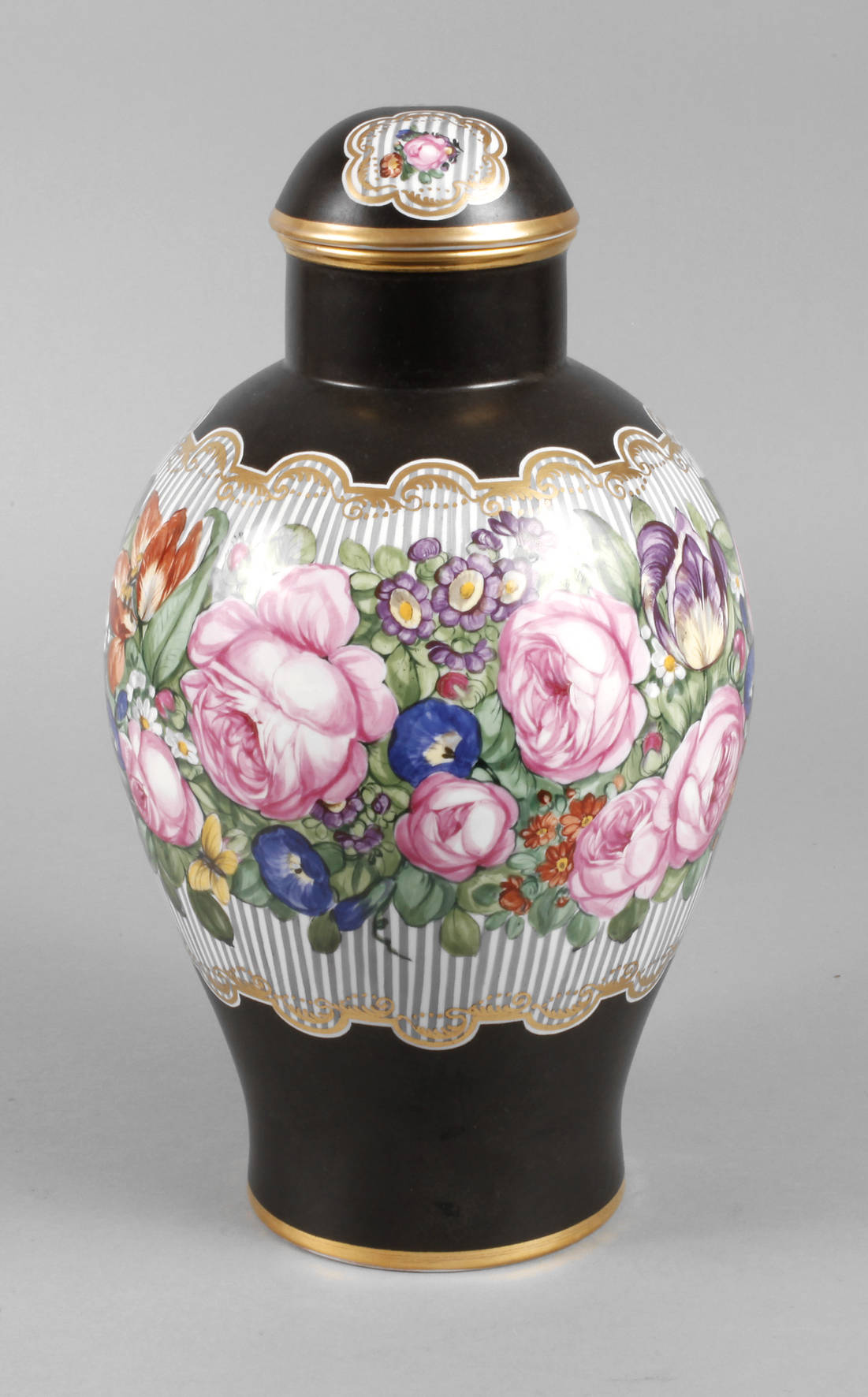 Nymphenburg Deckelvase