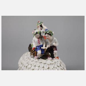 Thüringen Deckeldose Schneeballdekor und Figurenstaffage