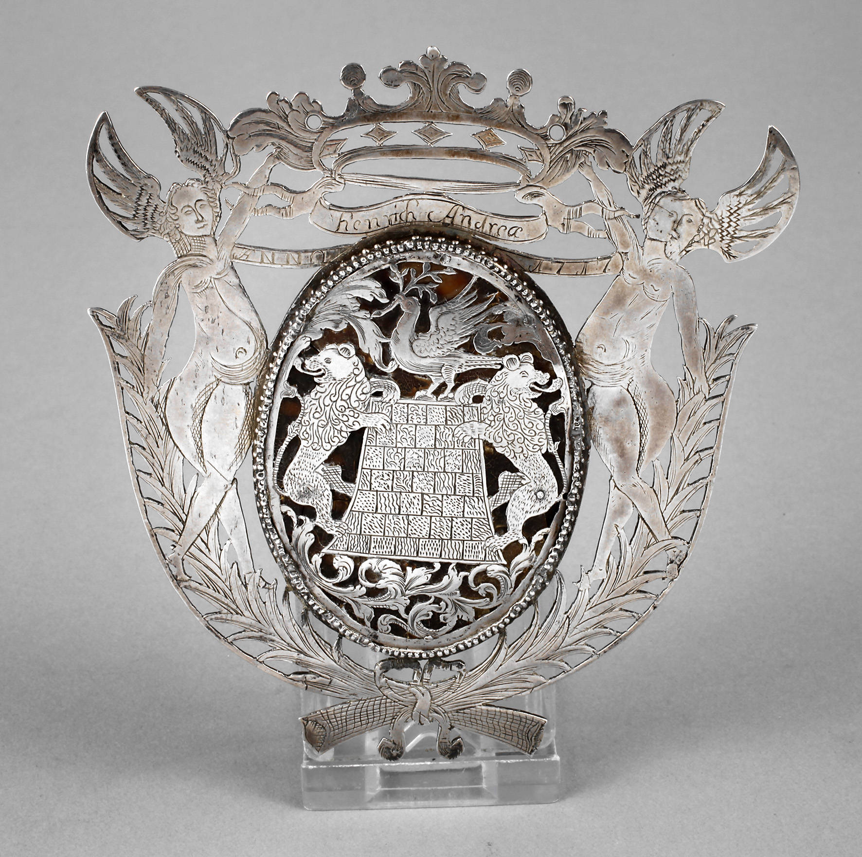 Barocke Monogrammplakette