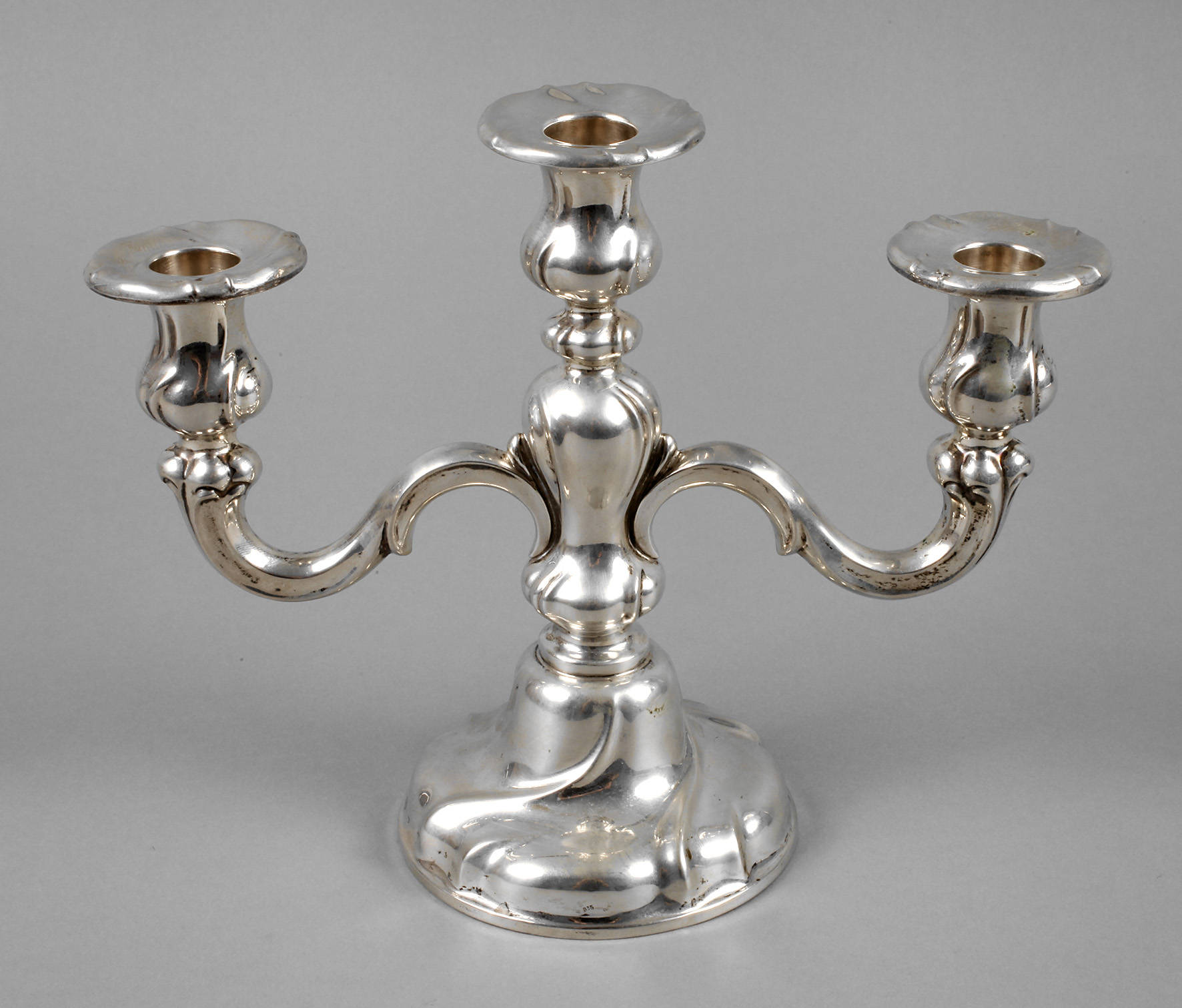 Dreiarmiger Silberleuchter