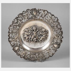 Silberteller mit Puttenmotiven