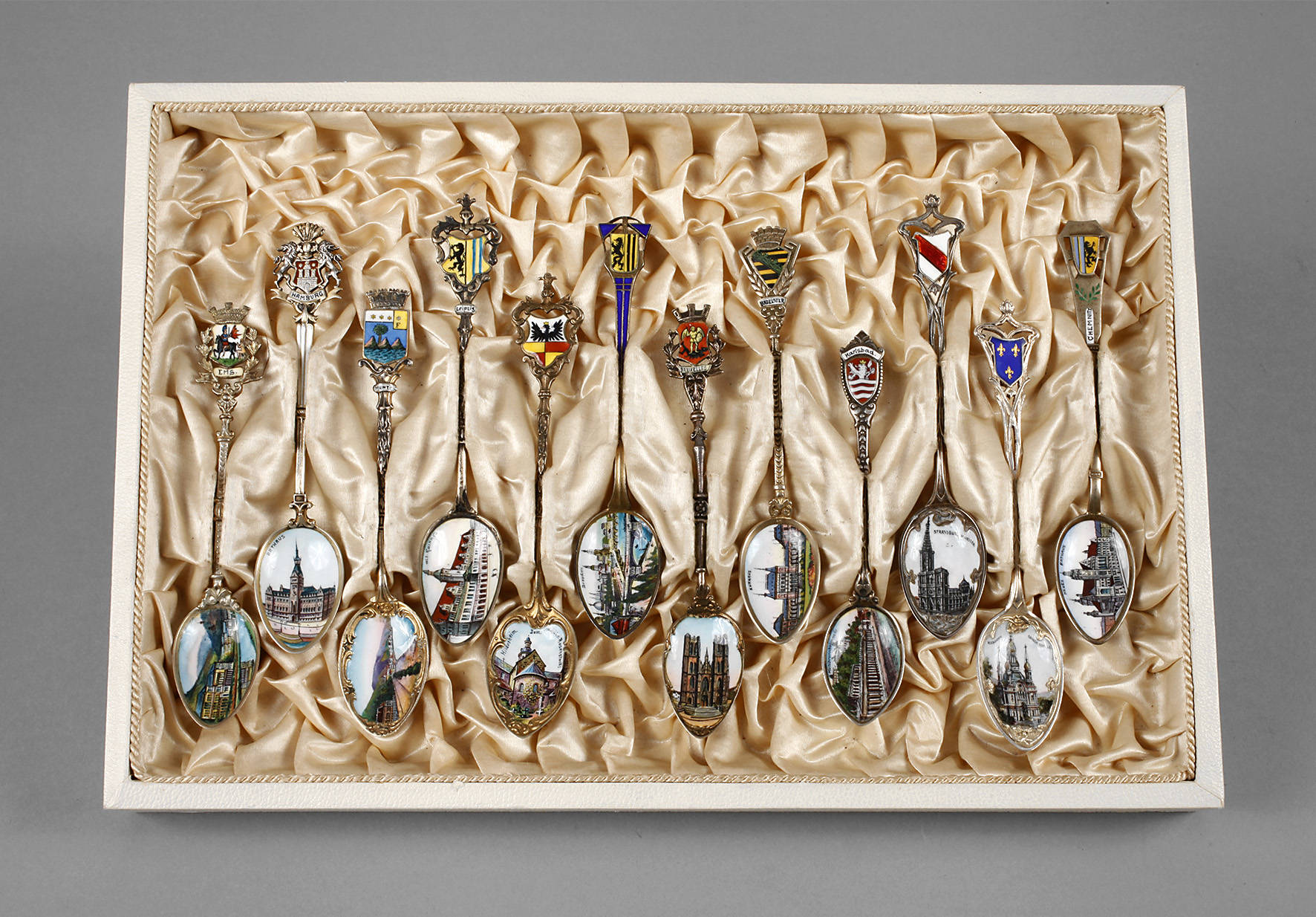 Zwölf Andenkenlöffel Silber