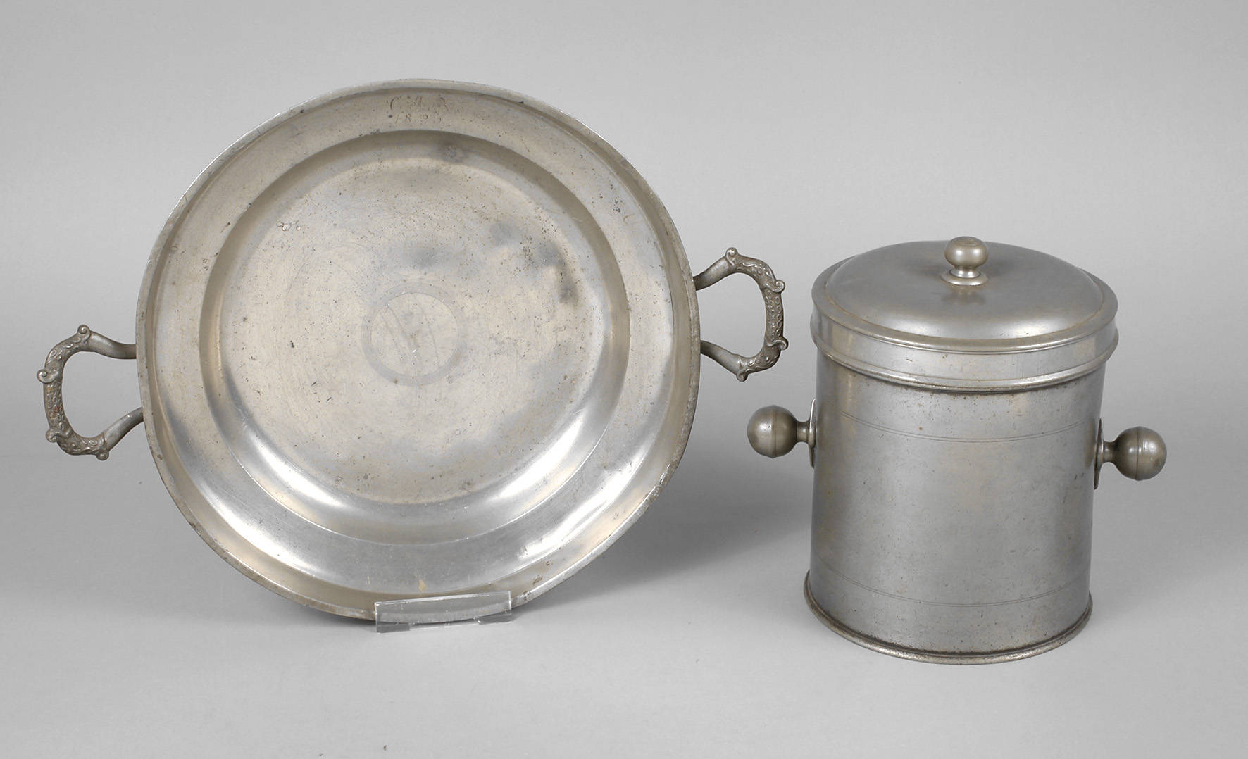 Schüssel und Tabaktopf Zinn