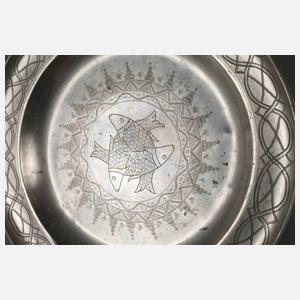 Zinnteller und Kanne