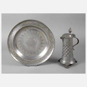 Zinnteller und Kanne