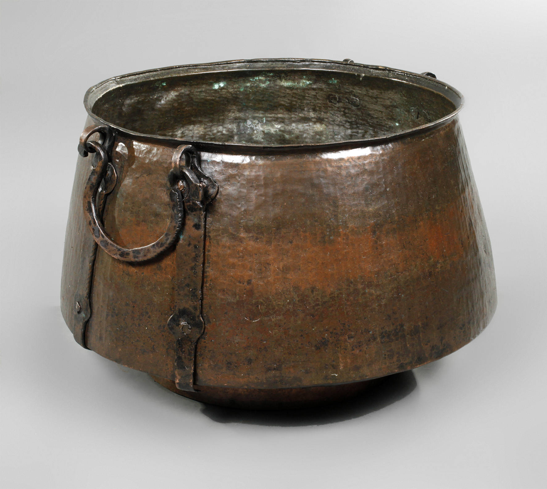 Großer Kupferkessel