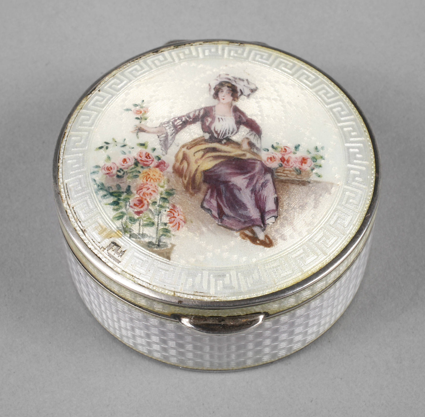 Feines Pillendöschen