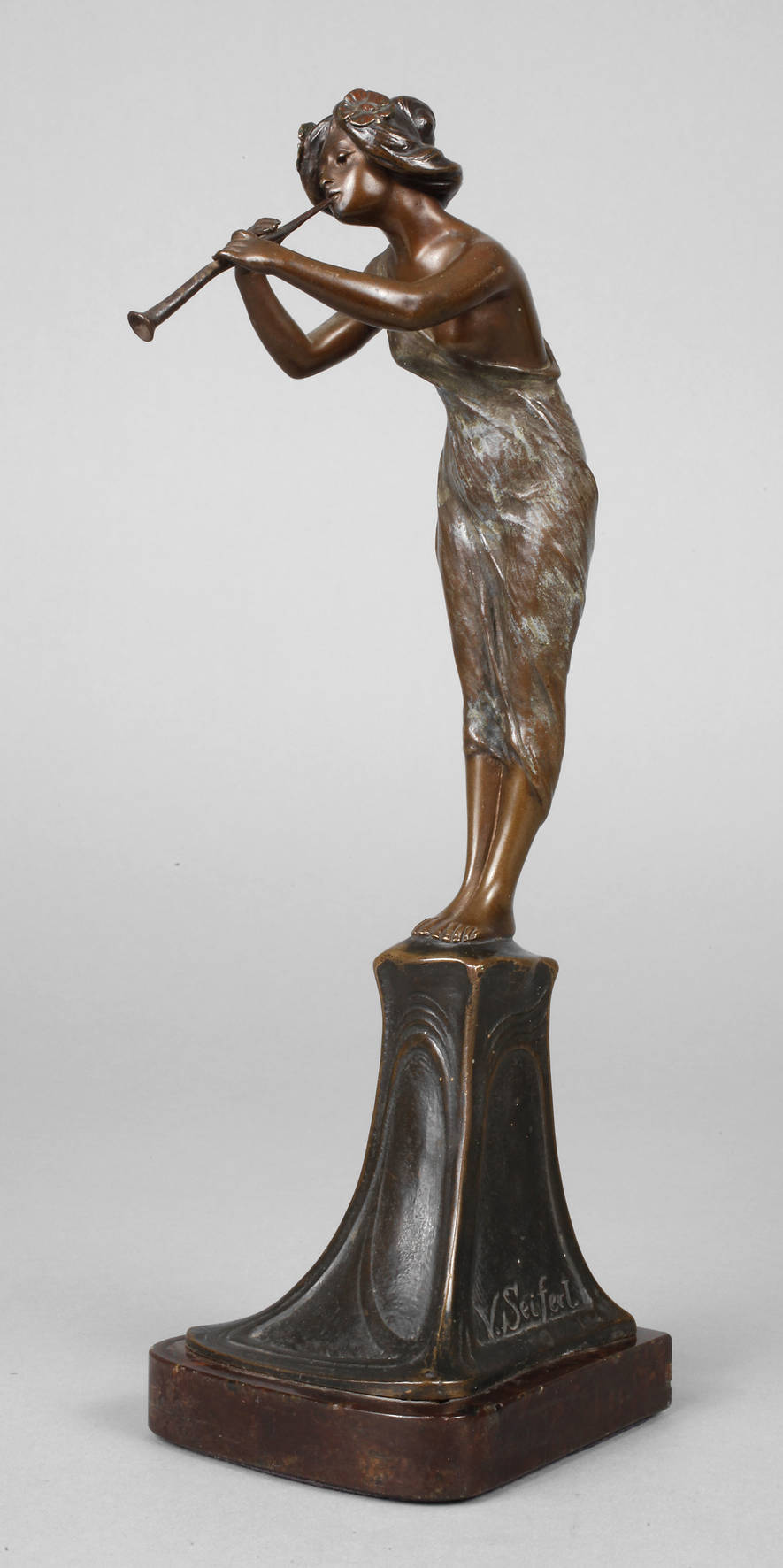 Victor Heinrich Seifert, Flötenspielerin