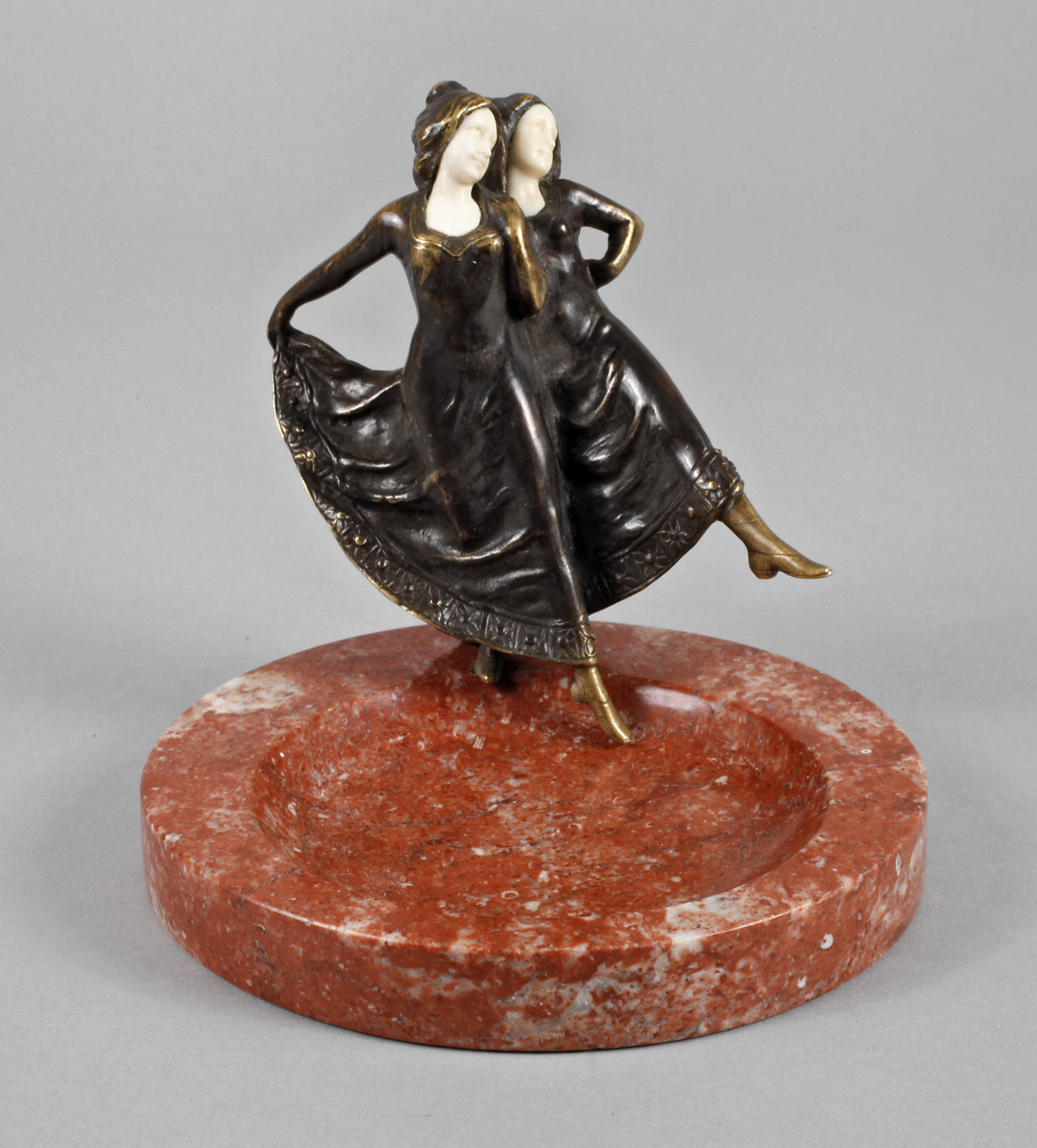 Peter Tereszczuk, Tanzendes Mädchenpaar Chryselephantin