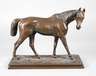 Pferdefigur schreitender Hengst
