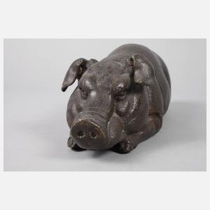 Skulptur liegendes Schwein
