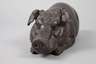 Skulptur liegendes Schwein