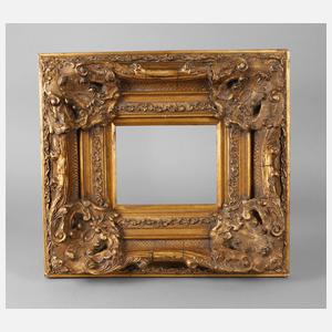 Wuchtiger Goldstuckrahmen im Barockstil