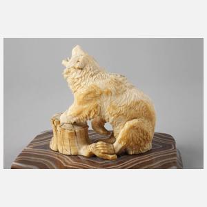 Feine Elfenbeinschnitzerei