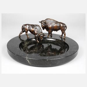 Große figürliche Serpentinschale