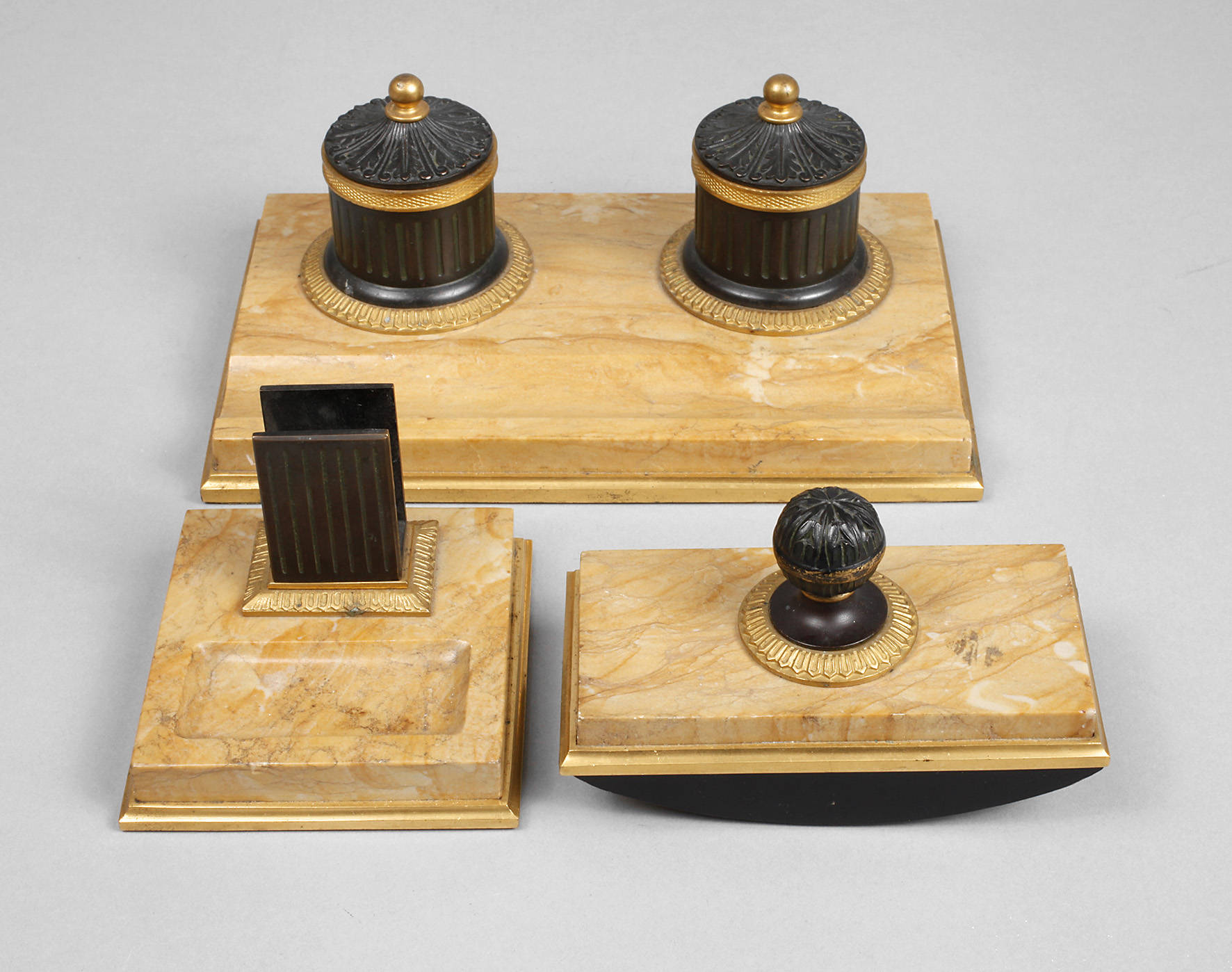 Schreibtischgarnitur im Empirestil