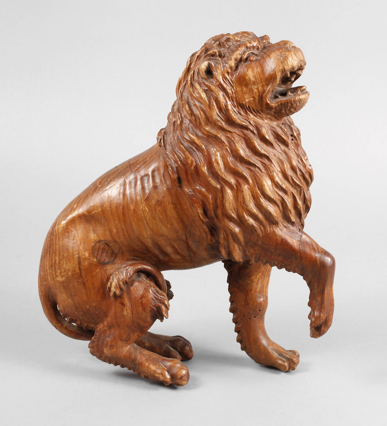 Geschnitzter Löwe