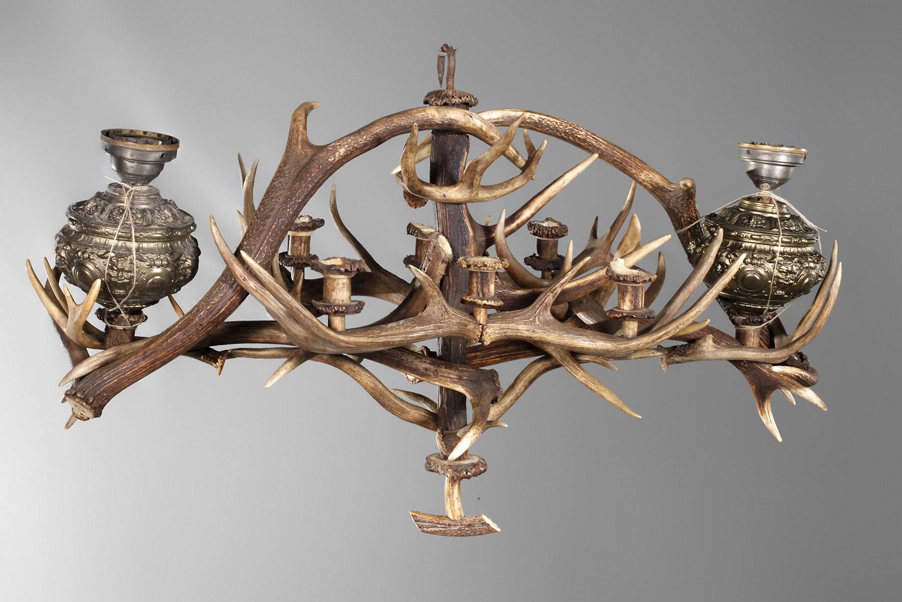 Großer Geweih-Tafelleuchter