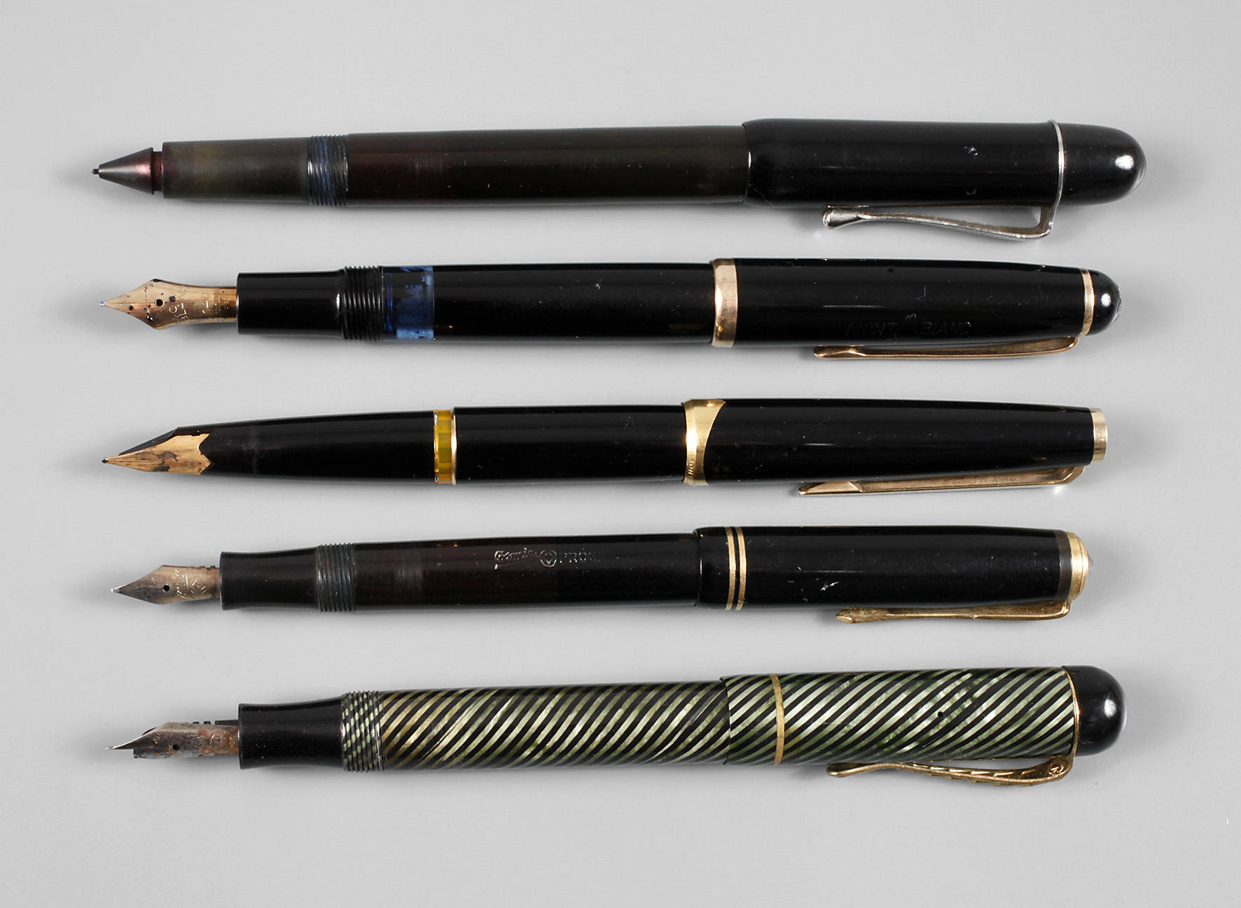 Fünf Schreibgeräte