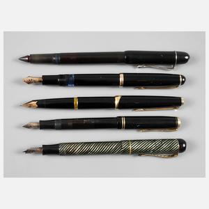 Fünf Schreibgeräte