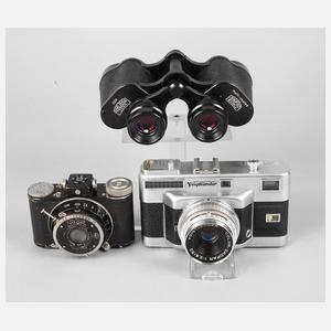 Zwei Kameras und Fernglas