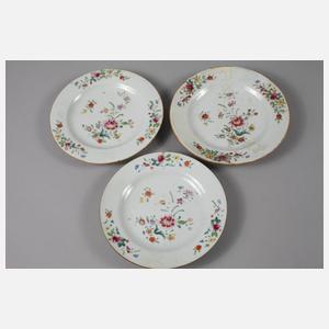 Fünf Geschirrteile Asiatika