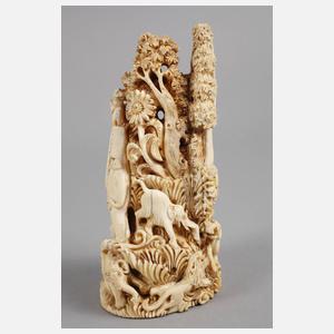 Feine Elfenbeinschnitzerei