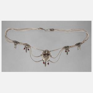 Aufwendige Halskette