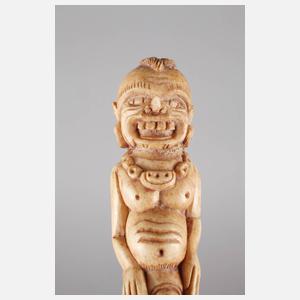 Geschnitzes Fruchtbarkeitssymbol