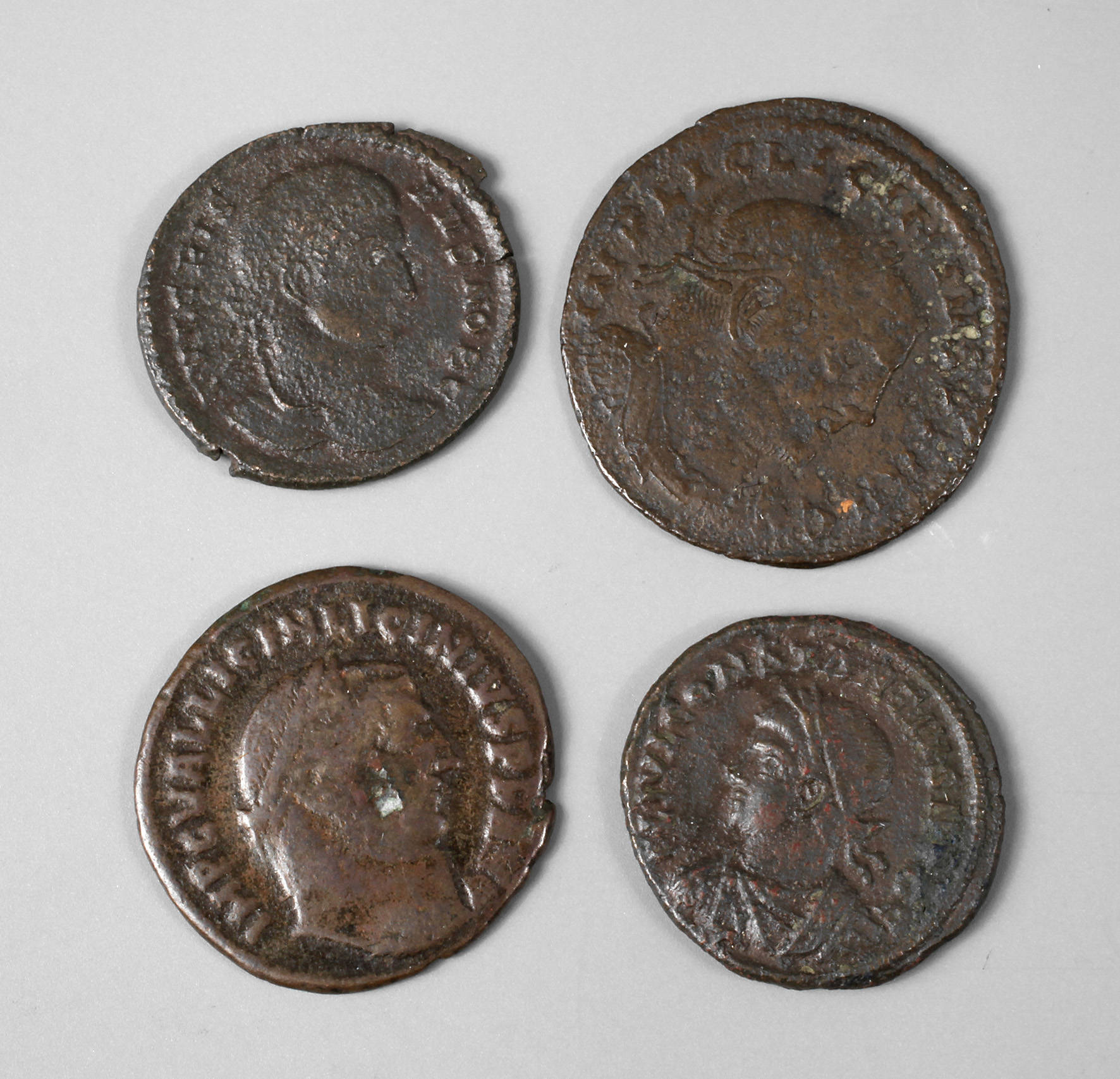 Viermal spätantike AE-Folles