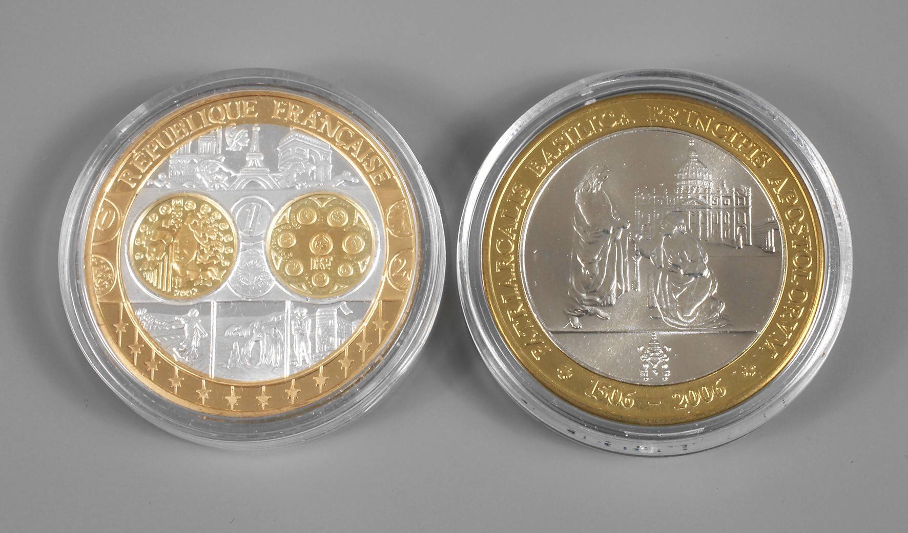 Zwei Gedenkmedaillen