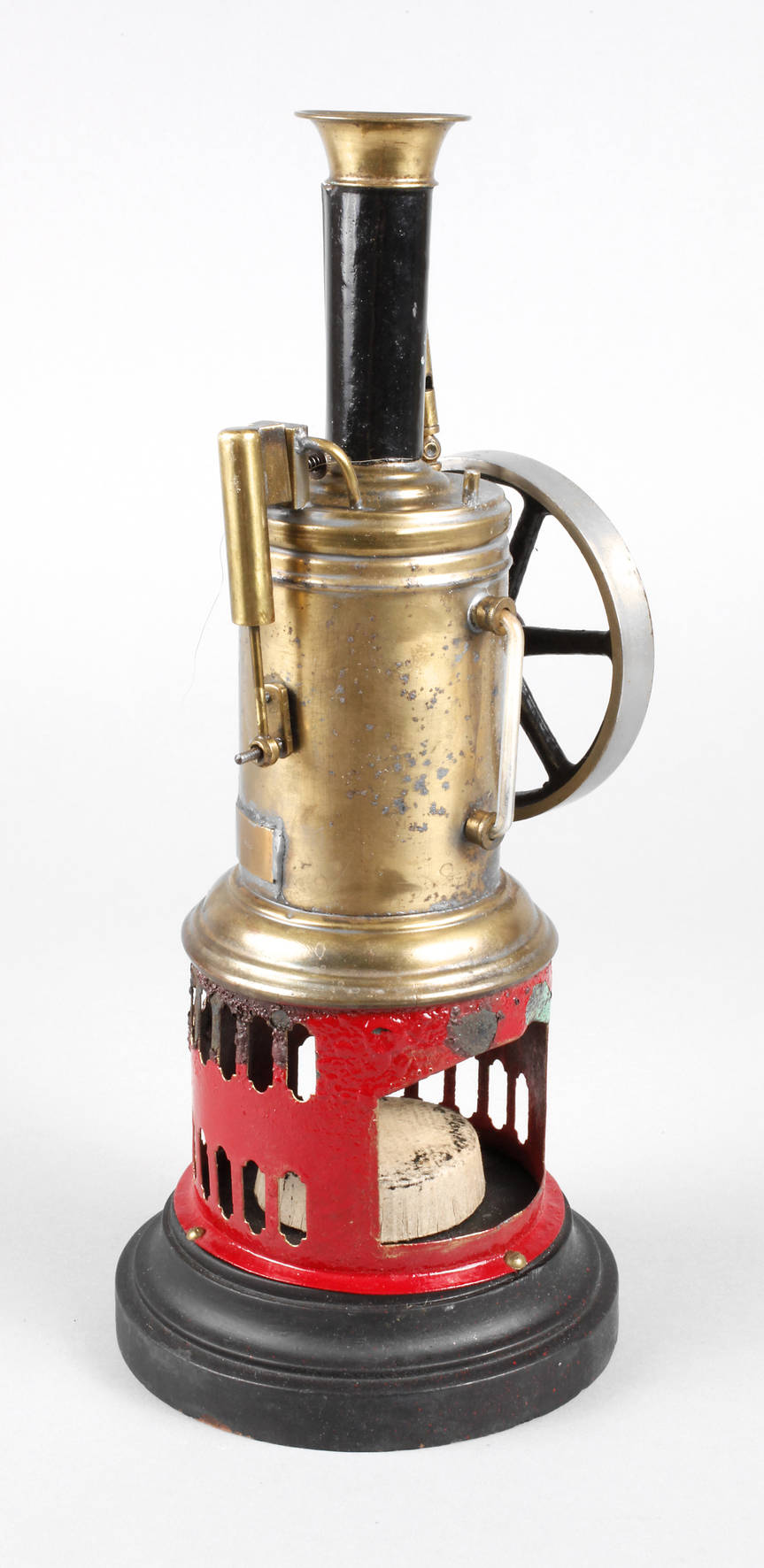 Ernst Plank stehende Dampfmaschine