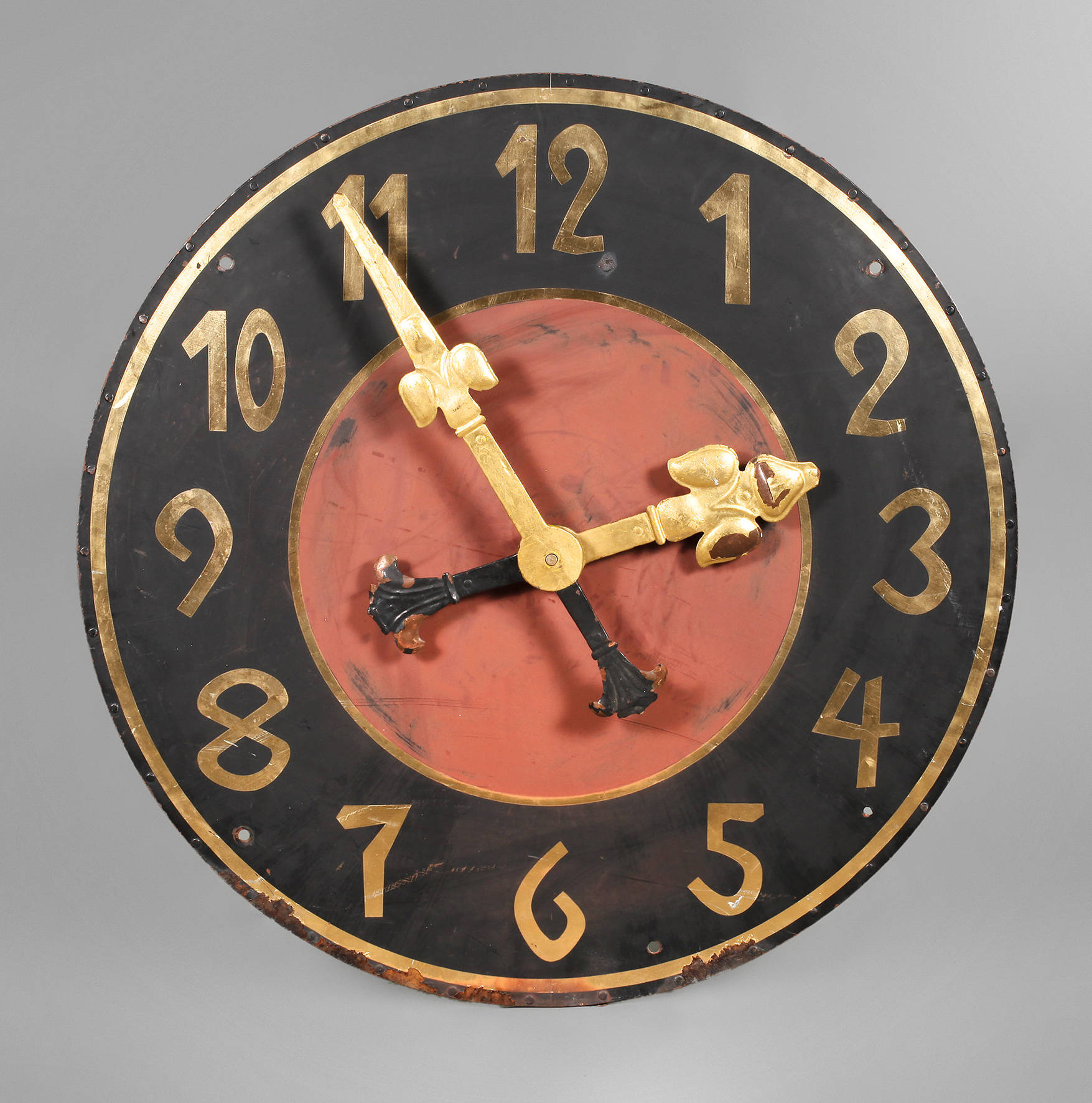 Ziffernblatt einer Turmuhr