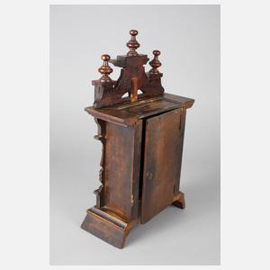 Tischuhr mit Spielwerk