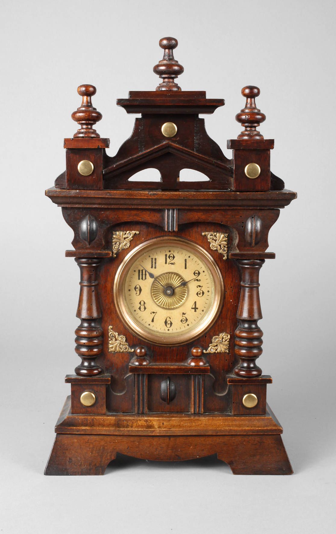 Tischuhr mit Spielwerk