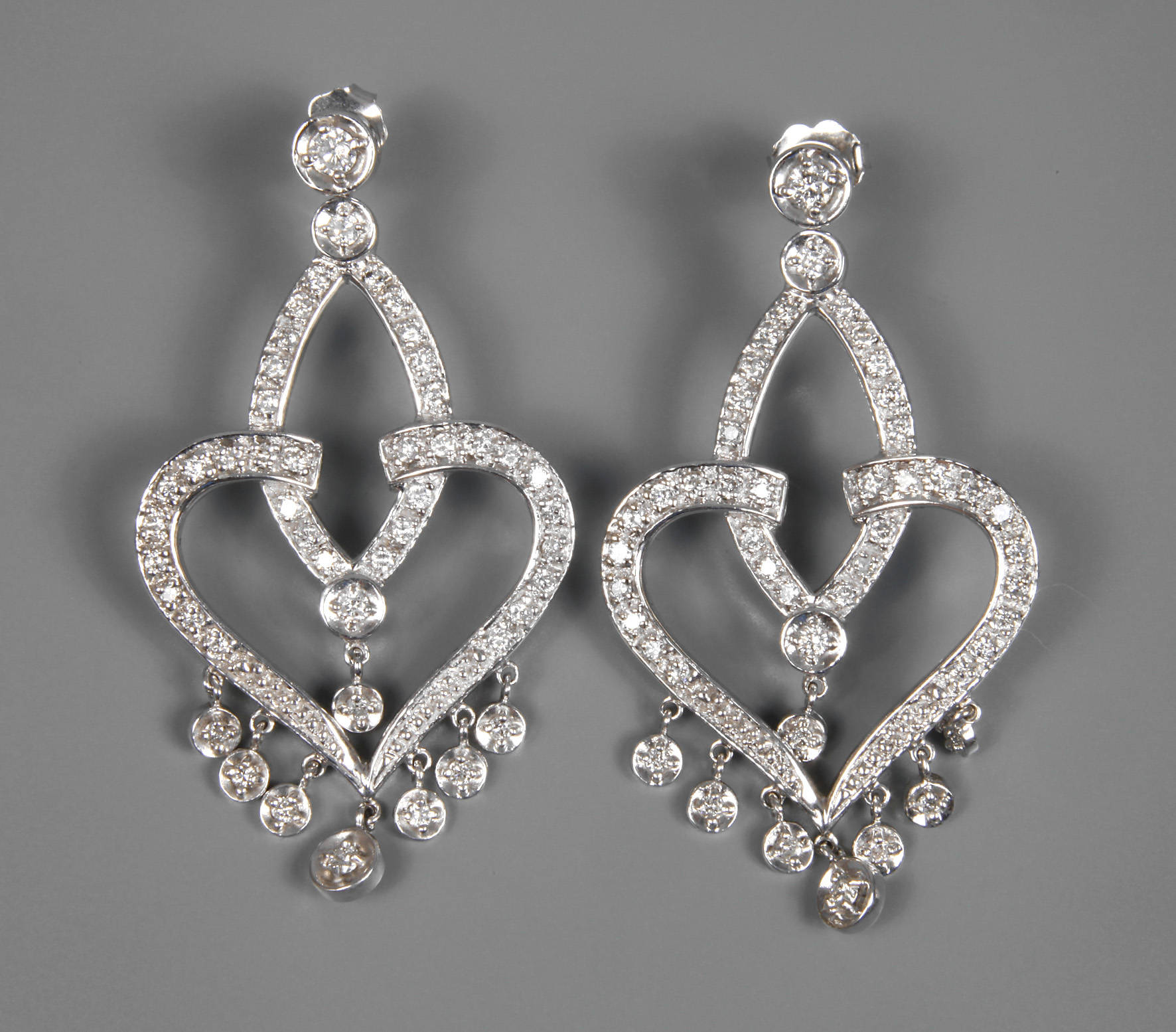Paar Ohrhänger mit Brillantbesatz