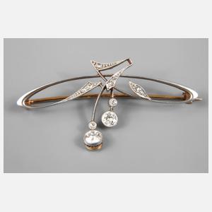 Zarte Brosche mit Brillantbesatz von ca. 0,4 ct