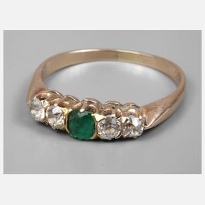 Damenring mit Smaragd und Diamanten