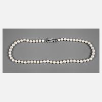 Perlenkette mit Schmuckschließe111