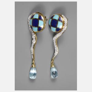 Paar ungewöhnliche Ohrringe