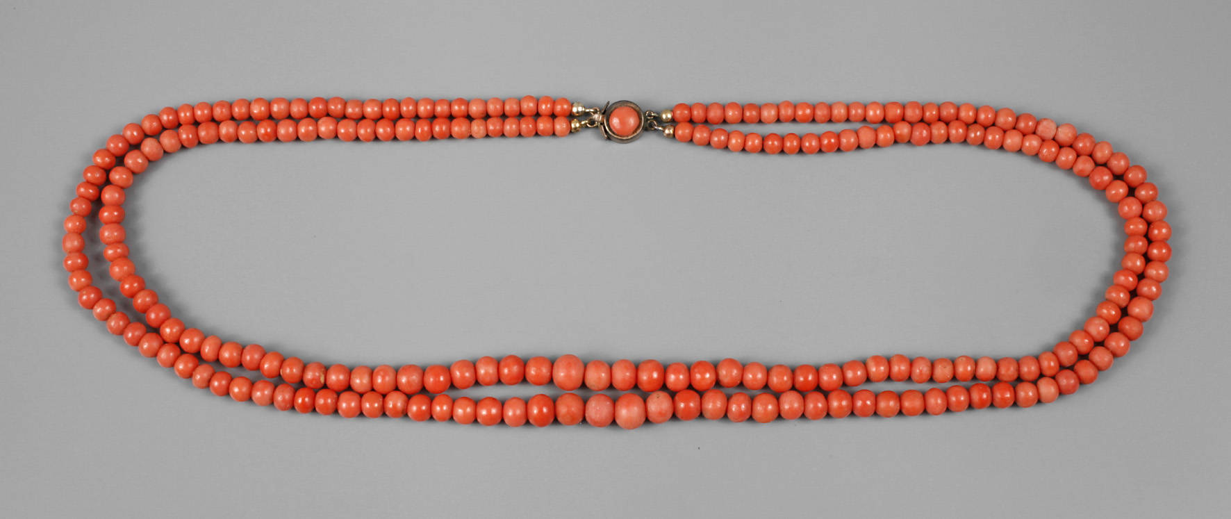 Zweireihiges Korallencollier