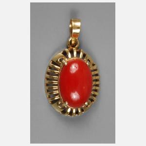 Anhänger mit Koralle